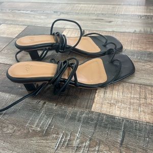 ROMA LOQ sandal in black